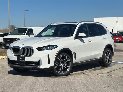 Certified 2024 BMW X5 xDrive40i w/ Premium Package image 2