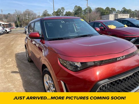 Used 2025 Kia Soul LX w/ LX Technology Package image 1