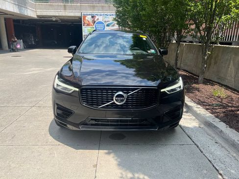 Used 2021 Volvo XC60 T8 R-Design w/ Protection Package Premier AWD/4WD image 3