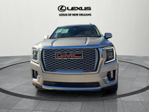 Used 2023 GMC Yukon XL Denali image 3