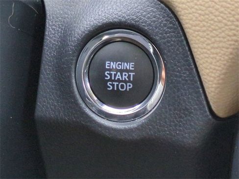 Used 2025 Toyota RAV4 Limited image 34