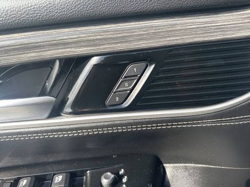 Used 2024 Jeep Wagoneer L Series II w/ Flexible Seating Group image 11