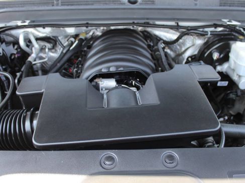 Used 2016 GMC Yukon Denali RWD image 9