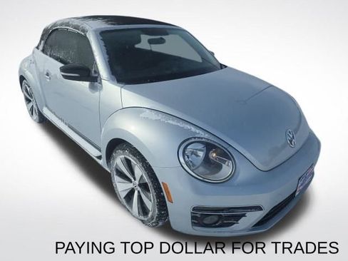 Used 2013 Volkswagen Beetle 2.0T image 7
