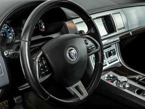 Used 2013 Jaguar XF 3.0 AWD/4WD image 21