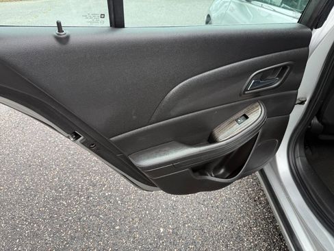 Used 2016 Chevrolet Malibu LTZ image 40