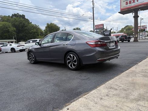 Used 2017 Honda Accord EX-L image 4