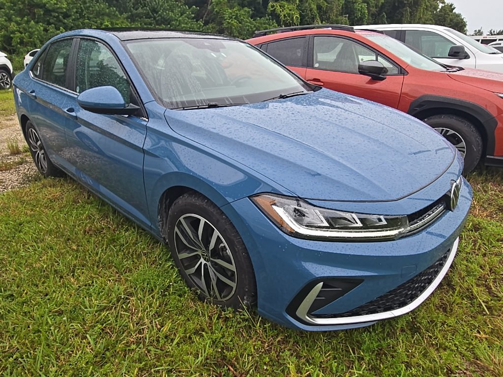 Used 2026 Volkswagen Jetta SE FWD image 9