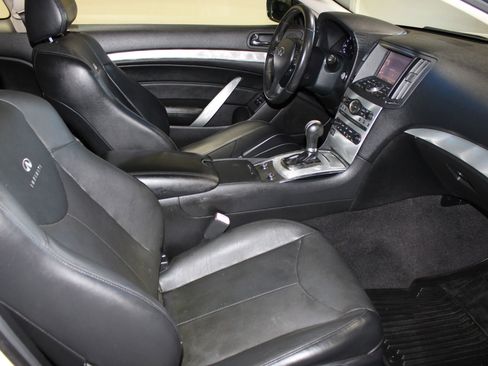 Used 2014 INFINITI Q60 Journey w/ Premium Package image 29