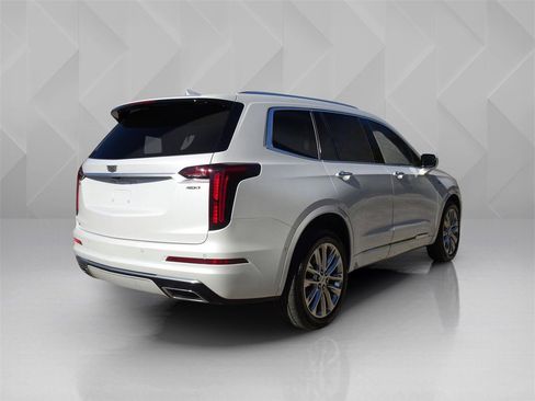 Certified 2023 Cadillac XT6 Premium Luxury w/ Technology Package image 5