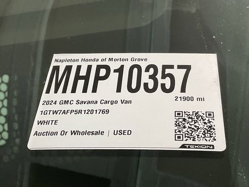 Used 2024 GMC Savana 2500 w/ Driver Convenience Package RWD image 32