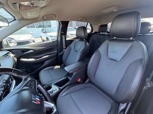 Used 2025 Buick Encore GX Preferred FWD image 37