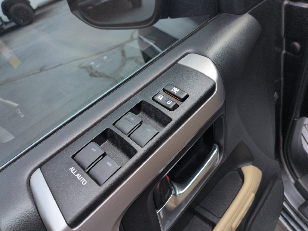 Used 2023 Toyota 4Runner Limited AWD/4WD image 11
