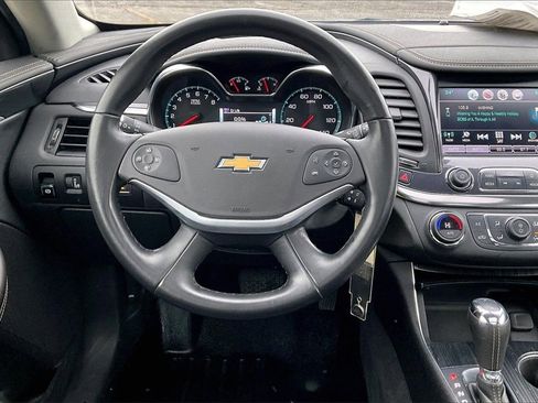 Used 2016 Chevrolet Impala LT w/ Convenience Package image 10