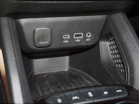 Certified 2023 Chevrolet TrailBlazer ACTIV w/ Convenience Package image 16