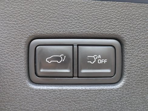 Certified 2025 Kia Telluride SX Prestige AWD/4WD image 11