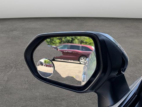 Used 2024 Toyota Corolla LE FWD image 31