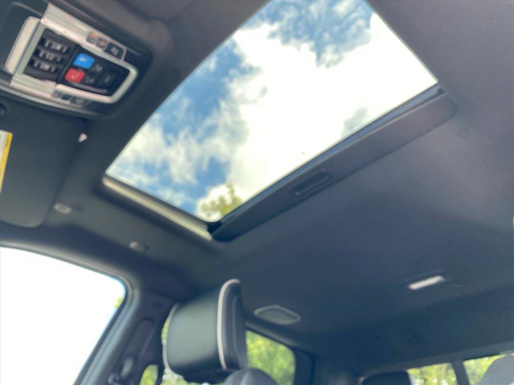 New 2026 RAM 2500 Laramie AWD/4WD image 13