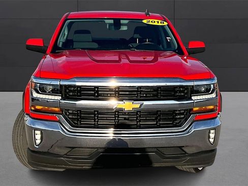 Used 2018 Chevrolet Silverado 1500 LT w/ LT Eassist Package image 3