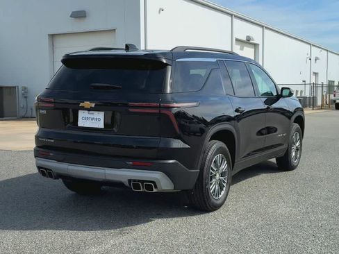 Used 2026 Chevrolet Traverse LT FWD image 8