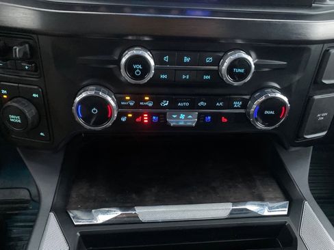 Certified 2024 Ford F250 Lariat w/ Black Appearance Package image 10