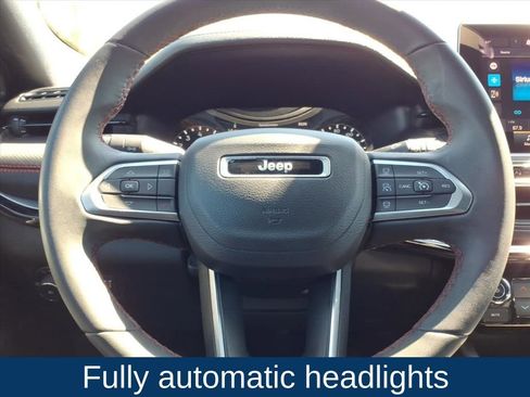 Used 2024 Jeep Compass Trailhawk image 12