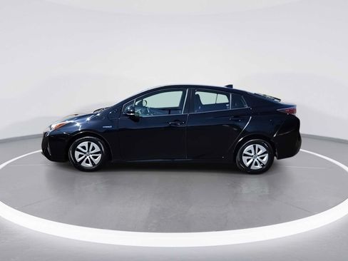 Certified 2018 Toyota Prius Three FWD image 5