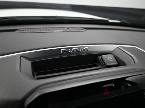 New 2026 RAM 2500 Big Horn AWD/4WD image 9