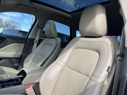 Certified 2022 Lincoln Corsair AWD w/ Premium Package image 10