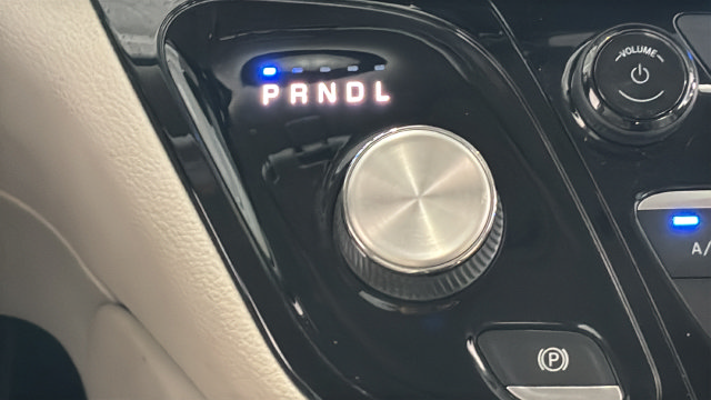 Used 2021 Chrysler Pacifica Limited FWD image 19