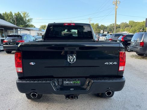 Used 2017 RAM 1500 Express w/ Express Value Package AWD/4WD image 5