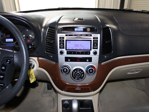 Used 2009 Hyundai Santa Fe GLS FWD image 12