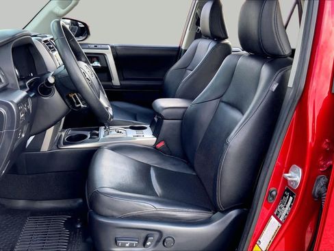 Used 2020 Toyota 4Runner Limited RWD image 8