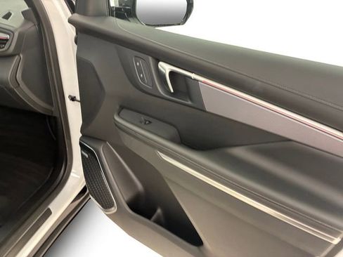 Certified 2025 Buick Enclave Sport Touring image 15