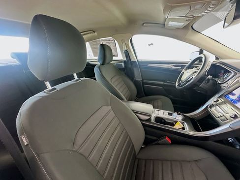 Used 2020 Ford Fusion SE FWD image 26