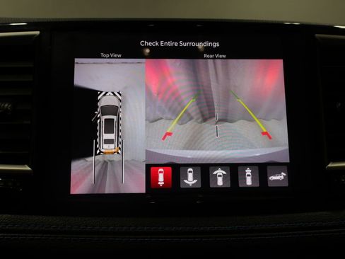 Used 2021 Chrysler Pacifica Touring-L w/ Uconnect Theater Family Group FWD image 29