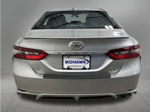 Used 2021 Toyota Camry SE w/ Cold Weather Package AWD/4WD image 4