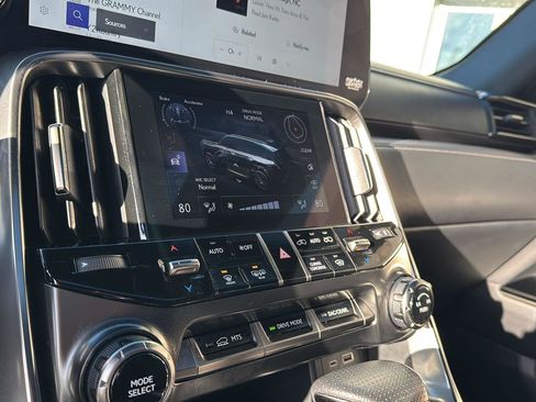 Used 2024 Lexus LX 600 F Sport image 22