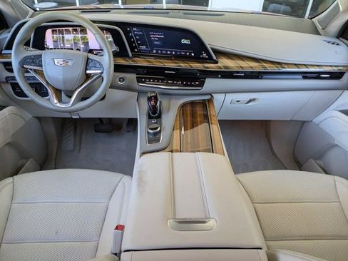 Used 2021 Cadillac Escalade Premium Luxury Platinum image 14