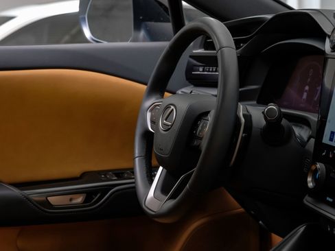 Used 2023 Lexus RZ 450e Premium w/ Technology Package image 17