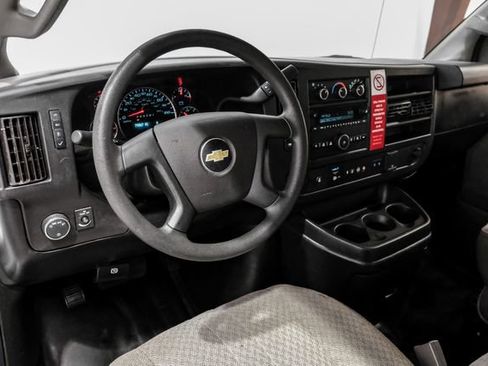 Used 2020 Chevrolet Express 2500 RWD image 3