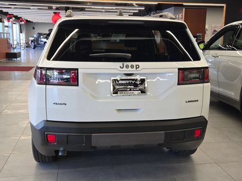 New 2026 Jeep Cherokee Laredo AWD/4WD image 12