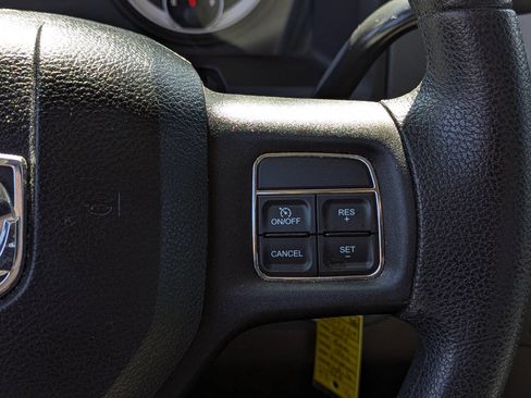 Used 2014 RAM 1500 Express RWD image 19