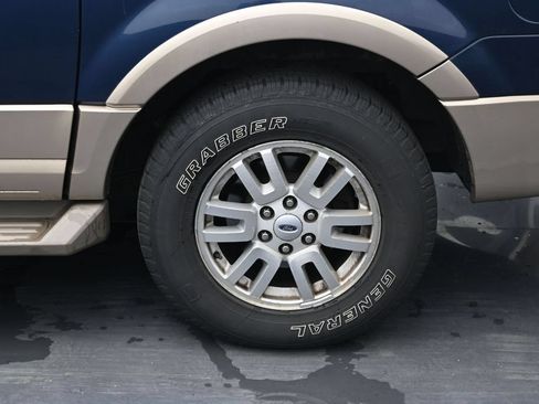 Used 2014 Ford Expedition EL XLT w/ Equipment Group 202A AWD/4WD image 12