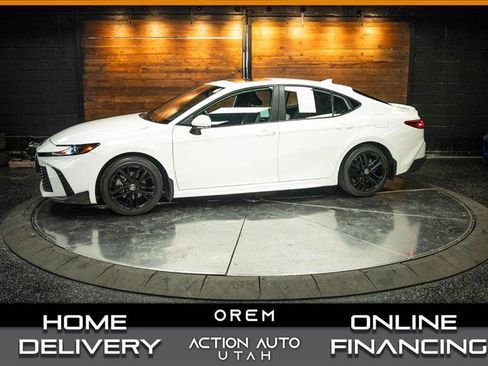 Used 2025 Toyota Camry SE w/ Multimedia Upgrade Package FWD image 1