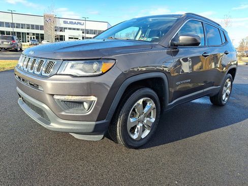 Used 2018 Jeep Compass Latitude w/ Popular Equipment Group image 3