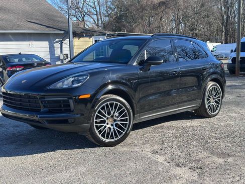 Used 2019 Porsche Cayenne E-Hybrid image 2