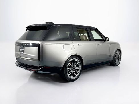 Used 2024 Land Rover Range Rover SE AWD/4WD image 5