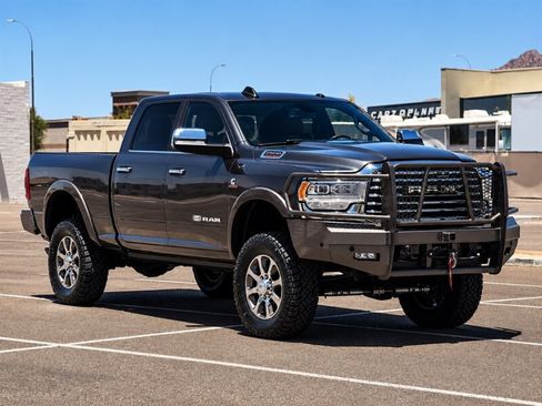 Used 2022 RAM 2500 Limited AWD/4WD image 1