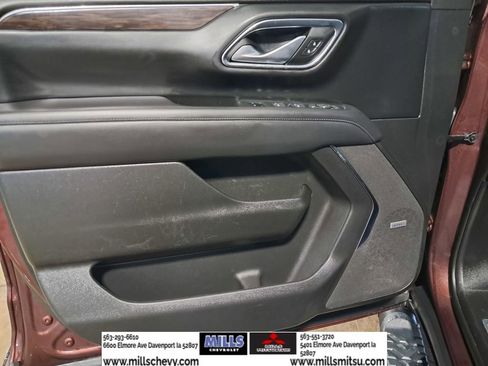 Used 2023 Chevrolet Suburban Z71 image 9